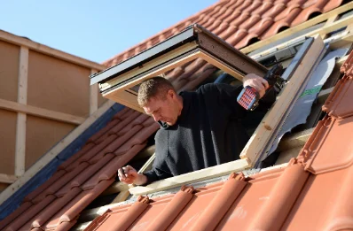 Pose de fenêtres de toit Velux à Auménancourt